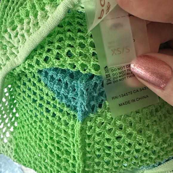 🌈 NWOT PQ SWIM Daria coverup Colorful Crochet Swim Cover-Up size XS/S - Picture 11 of 11